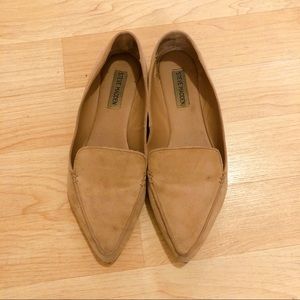 Steve Madden nude suede flat loafer